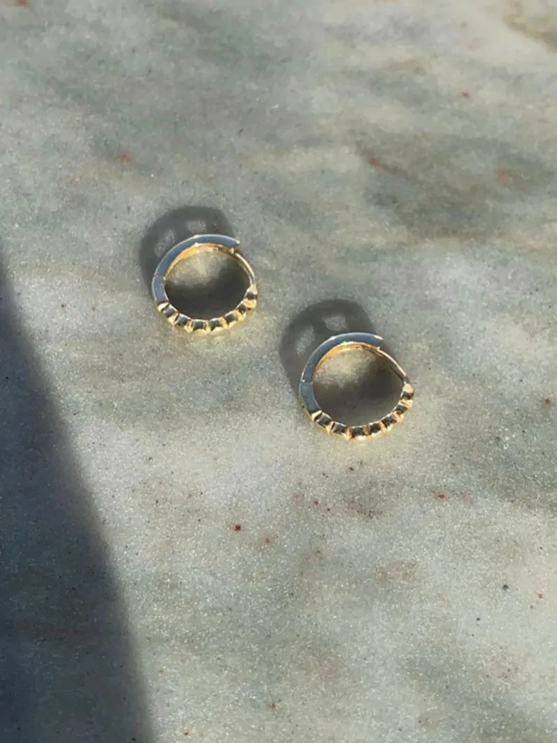 Iso Huggies | 9k Gold